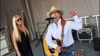 The Mike McCarthy Band ~ Stonebridge Town Centre promo