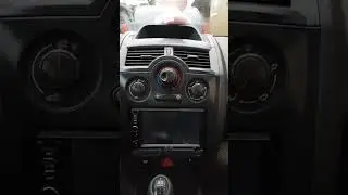 Renault Megane com interior amadeirado. SIMPLESMENTE UM LUXO