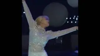 Jihyo Twice dancing alone on stage