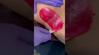 Депиляция подмышек воском с помощью Sexy Smooth Cherry Desire от @bornhumanesthetics | Мягкий и э...