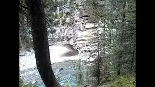 Banff NP  Minnewanka Lake  Cascade river trail 2