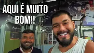 ME SURPREENDI COM ESSA ACADEMIA NA QUEBRADA