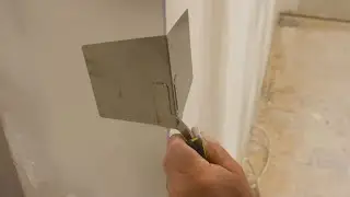How to spackle drywall corners: inside and outside corners.  |  Hyde Tools