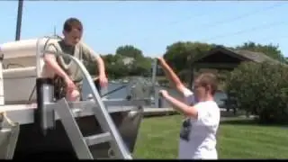 WWW.LOGOBOAT.COM  TIP FROM JOSH AND MAX REMOVING BOW STRAP.wmv