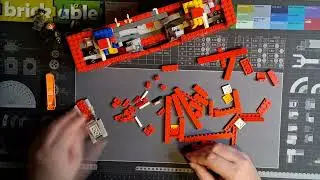 Building the Lego Marvel Logo #76313