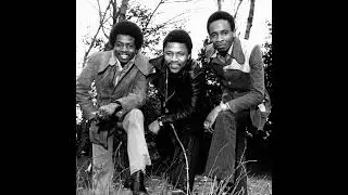 The Pioneers &ndash; Battle Of The Giants. Trojan Records 1970