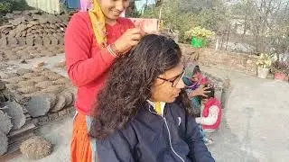 Scratching and nitpicking in long hair