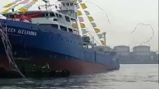 中信造船-亞力珊卓皇后號(900噸圍網漁船)下水典禮!!!(畫面很晃傷眼抱歉...