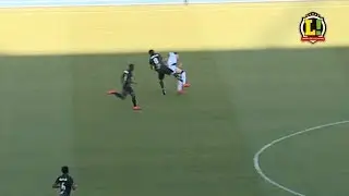 Jo&atilde;o Paulo quebra a perna em dividida com Rildo no cl&aacute;ssico carioca