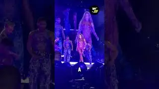 De morado a rosado: el curioso detalle del traje de Shakira en Los &Aacute;ngeles