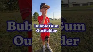 Seed Spittin&rsquo; vs Bubble Blowing in the Outfield! ⚾😂 #baseball #baseballlife #baseballlife
