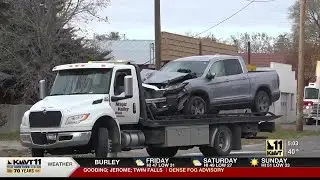 Kimberly crash closes Highway 30, as crews work to clean up scene