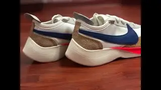 NIKE MOON RACER QS Sail/Gym Blue/Solar Red/Praline