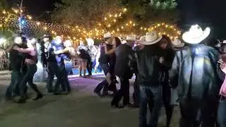 MEMO GARCIA JR - EL HUITLACOCHE en Mainero 