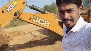 आज दत्ता चेंज हो रहा है 😀 साथ में बन रहा है मुर्गा 