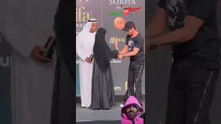 Shahrukh khan respect muslims girls shortsSrkrespect hijabigirls wearing hijab firsttime#mr_ali_786