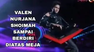 Soimah berdiri diatas meja Valen Nurjanah aksi panggung yang memukau 