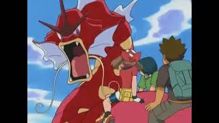 Brock, May y Max son salvados por un gyarados rojo