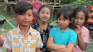ជួយដាក់ពន្ទុឲ្យផងបងៗ​ អ្នកណាក្រលាស់លក់ឡូយជាង😅😛#funny @Sorphorn1999 