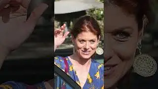 Debra Messing &mdash; Leaving Cecconi&rsquo;s, West Hollywood &middot; 022009