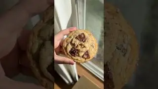 Maple Pecan Chocolate Chip Cookies! #maple #chocolatechipcookies #baking