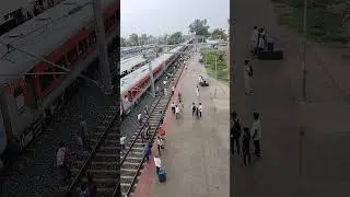 Passo ben solto (slowed) welcome to bihar Sharif station wait for your passenger stop train on the s
