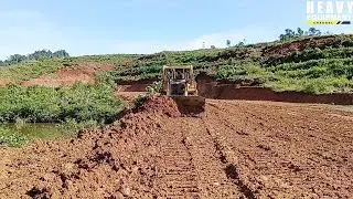 Excellent Work CATERPILLAR D6R XL BULLDOZER Operator Working to Smoothing Plantation Roads