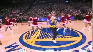 The Golden Warriors Dancing Mom is back!