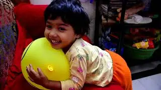🎈🎈🎈🎈🎈🎈 Guria is playing with balloon 🎈🎈🎈🎈