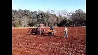 PLANTADORA DE MANDIOCA 