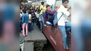 Mumbai Public problem in NMTS train