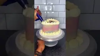 Taylor Swift &ldquo;Lover&rdquo; Hen Do Cake Tutorial | Vintage-Inspired Swiftie Cake Design | Kutiwa Cakes