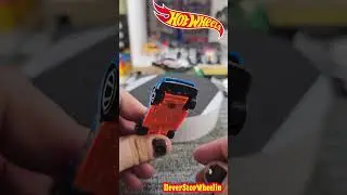Count Muscula in Blue 2023 Mainline HotWheels unboxing!