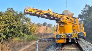 इतनी खतरनाक मशीन का काम  🥵😱😱😱 | FRM मशीन वर्किंग   | #railwayvideo #viralvideo 