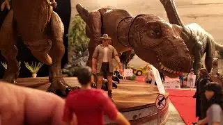 Dinosaur Exhibit - field trip to learn all about dinosaurs - Little Farm Fun - lets play