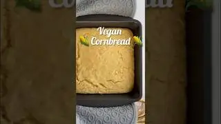 Easy vegan cornbread just in time for Thanksgiving! 🌽 #vegan #veganthanksgiving