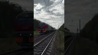 Приветливый электровоз ЭП2К-330 с пасс. вагонами  проезжает о.п Вяткино #бмо #ржд #поезд #электровоз