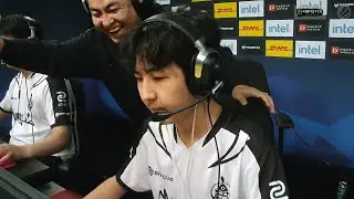 Senzu - 3 quick AK kills on the bombsite A offensive