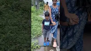 Brave boy saved mother 😳😳😳 #shortsfeed #trendingshorts #thriller
