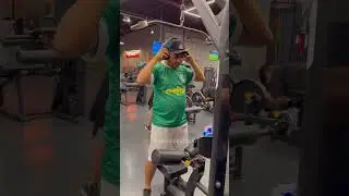Assis incubado na a academia 😂