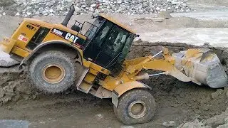 Heavy Equipment Disasters Excavator Fail Unbelievable Construction Machine Idiots at Work 2018HD 201