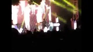 2014-07-17 Stromae fait sauter Poupet ♫