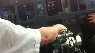 Air Algerie Landing Orly Boeing 737-800  7T-VKJ