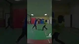 Sparring &eacute;p&eacute;e bocle