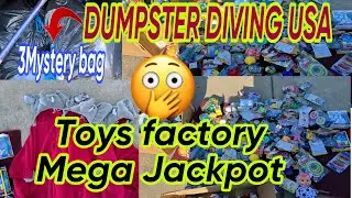 DUMPSTER DIVING USA/TOYS FACTORY MEGA HAUL😱 Amazing night diving #viral #mabethslotsvlog