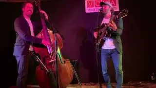 The Clements Brothers @ VOMA - Solsbury Hill (Peter Gabriel cover)