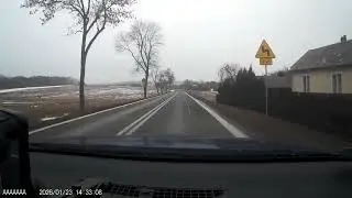 Wyprzedzanie na podw&oacute;jnej linii ciągłej i pr&oacute;ba zepchnięcia.