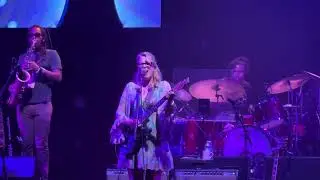 Tedeschi Trucks Band - The Woodlands, TX 05/10/2025 - Do I Look Worried