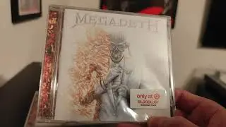 Megadeth - Self Titled - A Look At The Amazon And Target CD Exclusive Versions