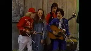 “Roll in My Sweet Baby’s Arms” – Frank Wakefield, John Herald, Willow van den Hoek, Joe Deetz - 1981
